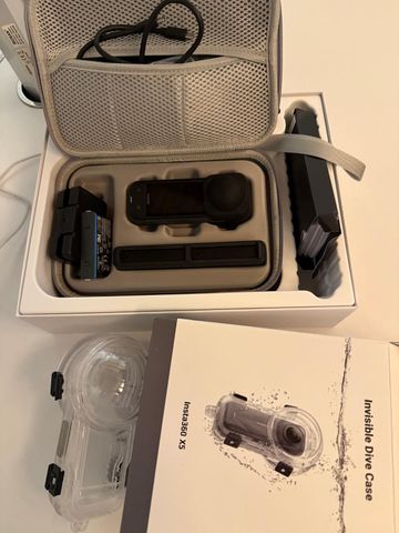 Używany Insta 360 X5 8K 360 Action Camera 2026 bike — zdjęcie 6 z 7