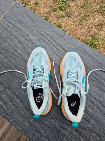 Used Asics Novablast 5 bike — image 1 of 7