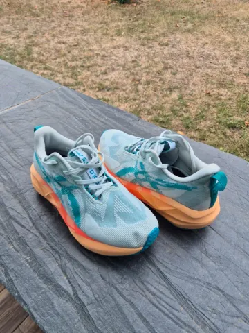 Used Asics Novablast 5 bike — image 3 of 7