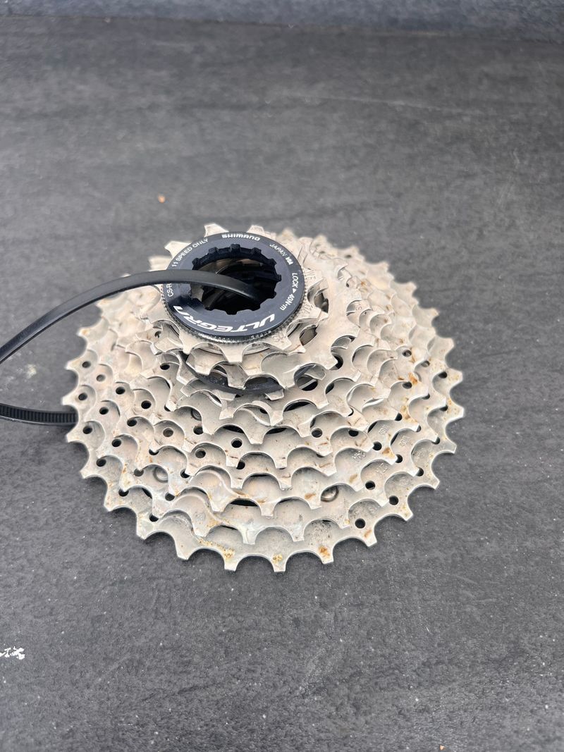 Käytetty Shimano Ultegra Cassette Drivetrain & Pedals