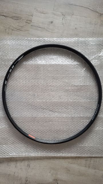 Używany Zipp Carbon Enduro Wheels bike — zdjęcie 1 z 3