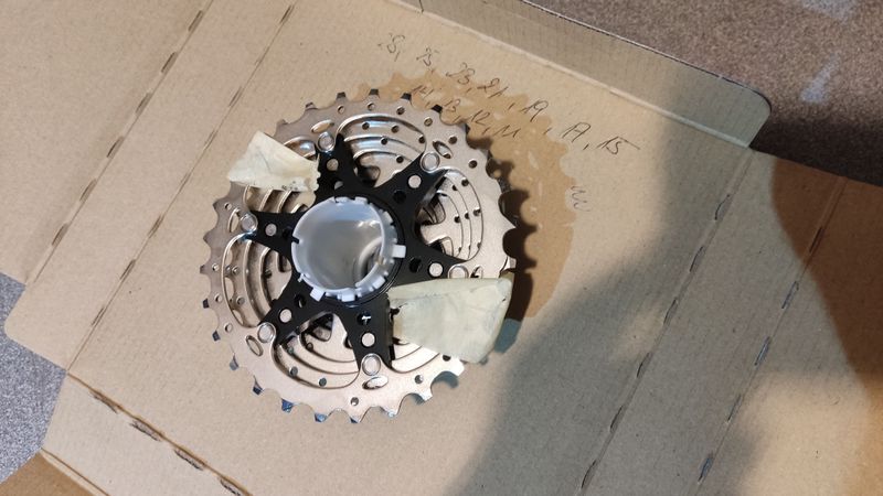 Gebrauchtes Shimano 105 CS-R7000 2025 Drivetrain & Pedals