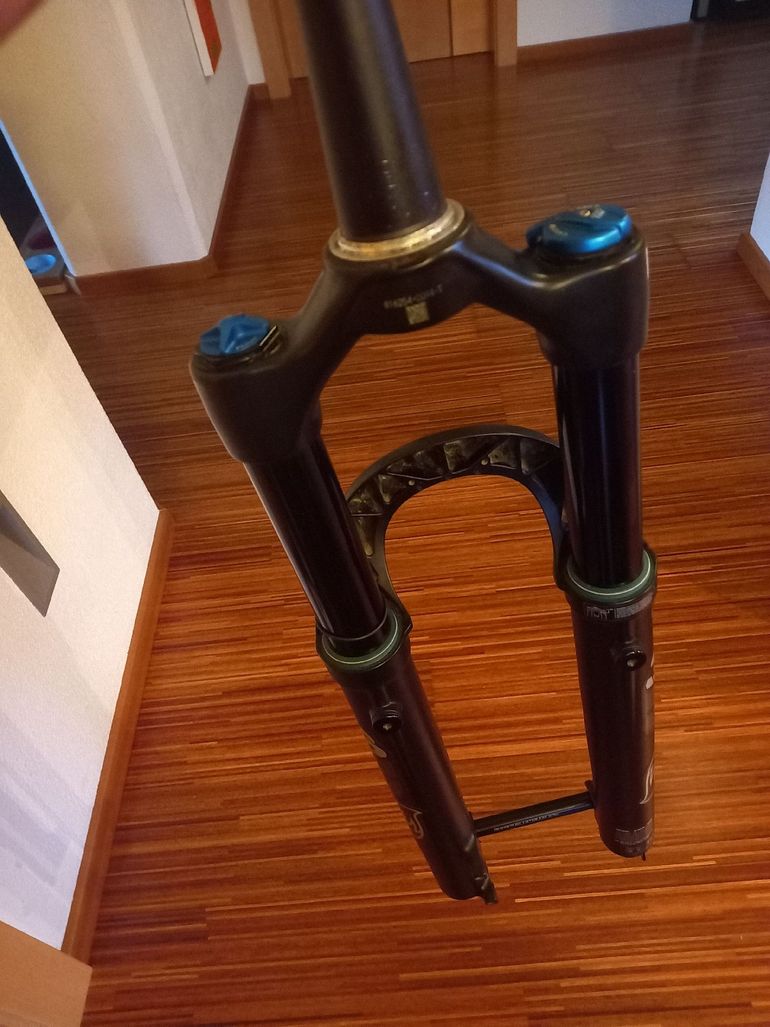 Fox 38 Performance Fork 2022 bike d'occasion — image 5 sur 6