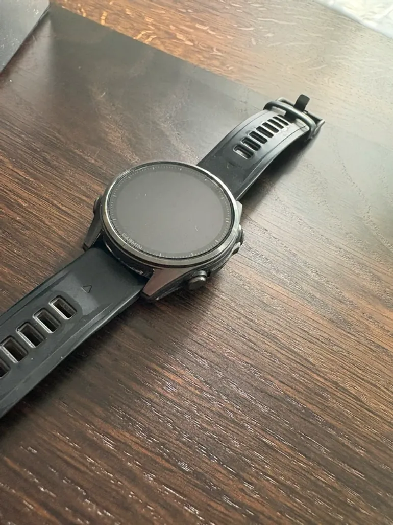 Used Garmin Fenix 8 43mm Amoled Sapphire 2025 bike — image 5 of 10