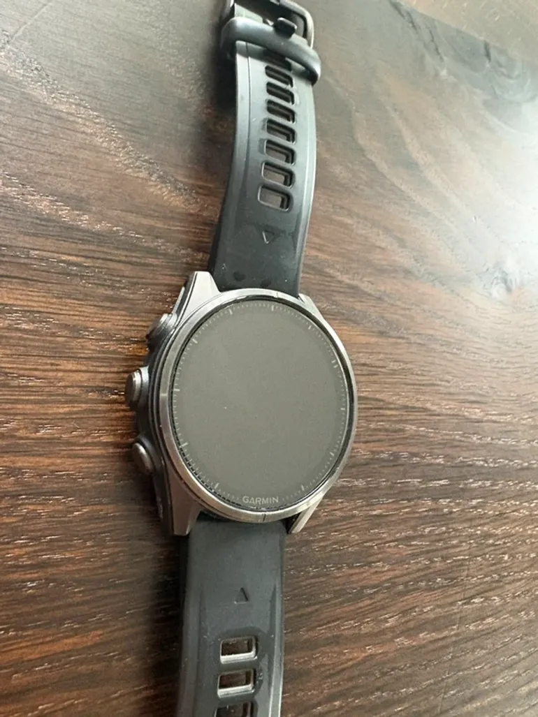 Used Garmin Fenix 8 43mm Amoled Sapphire 2025 bike — image 6 of 10