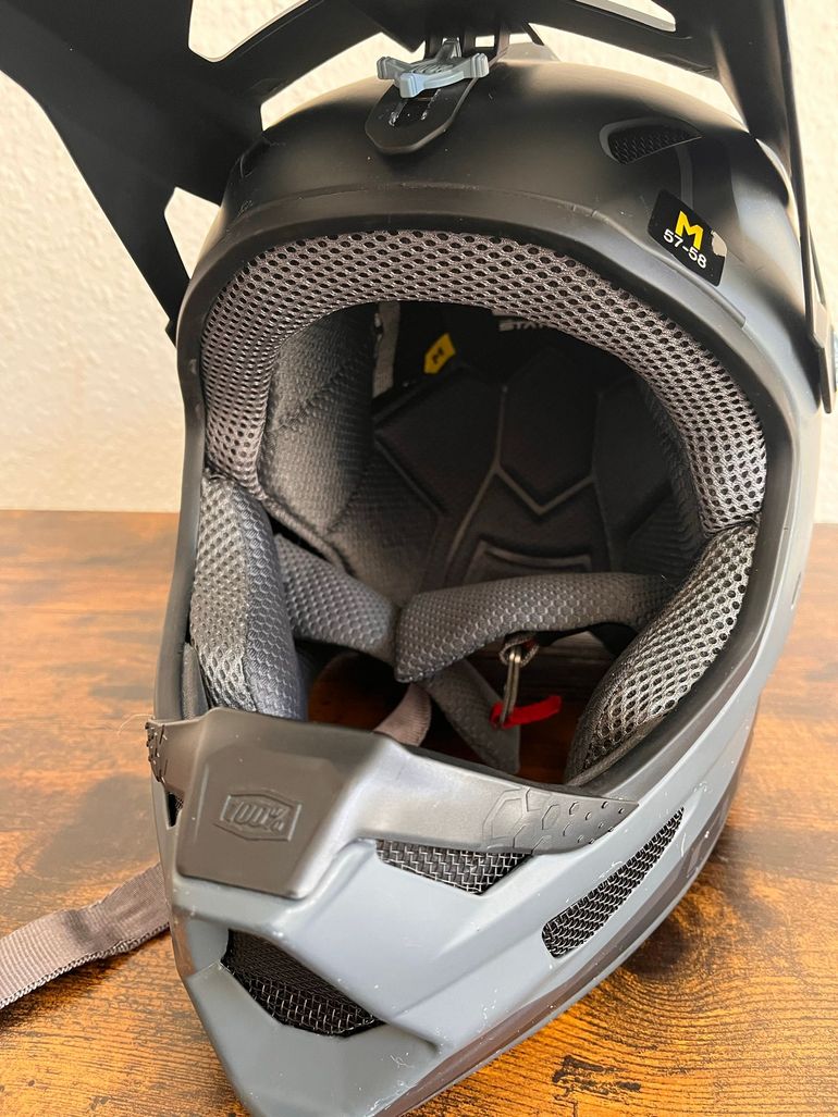 Tweedehands Cube Status X DH Helmet 2025 bike — afbeelding 5 van 7