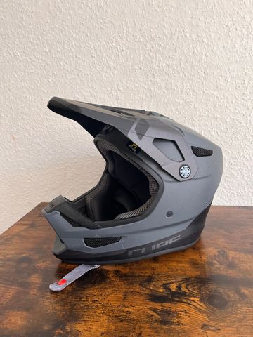 Tweedehands Cube Status X DH Helmet 2025 bike — afbeelding 3 van 7