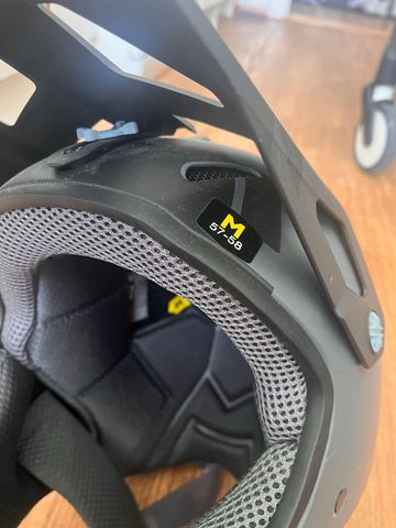 Tweedehands Cube Status X DH Helmet 2025 bike — afbeelding 6 van 7