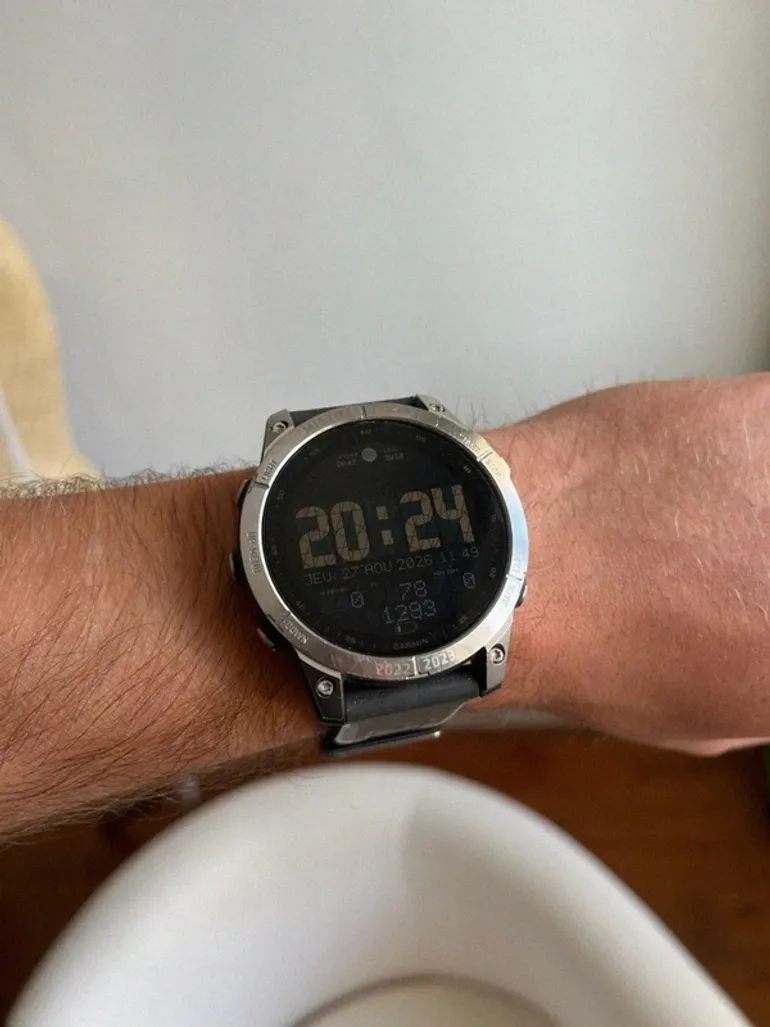 Used Garmin Fenix 7 bike — image 4 of 7