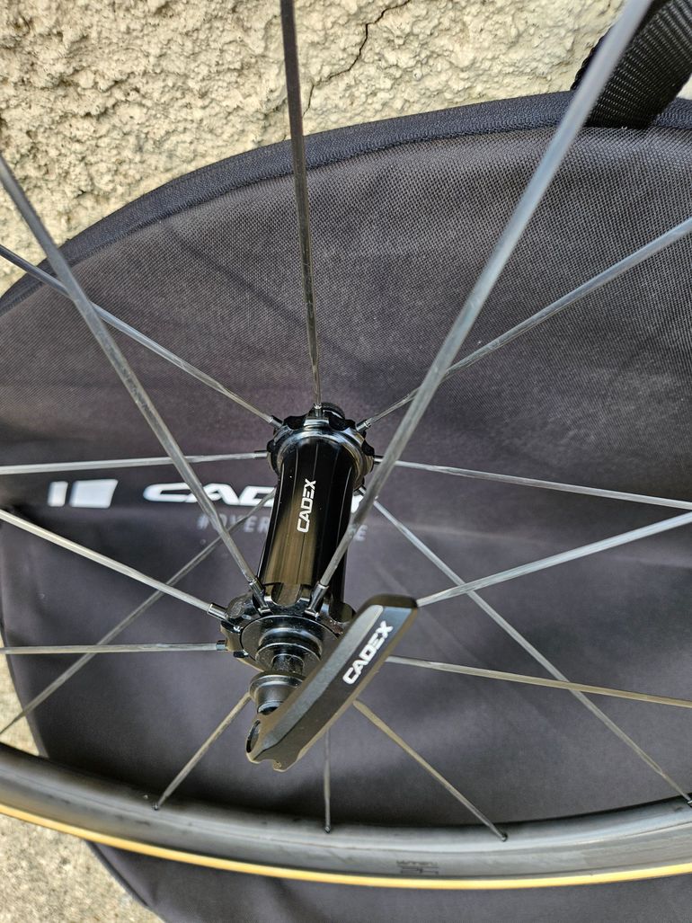 Cadex 42/65 Wheelset bike d'occasion — image 10 sur 11