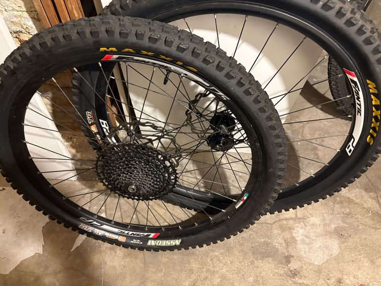 Fantic Sram 2021 bike d'occasion — image 3 sur 4