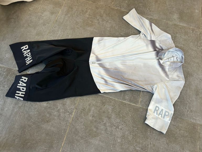 Rapha Tenue complète 2024 bike de segunda mano — imagen 2 de 9