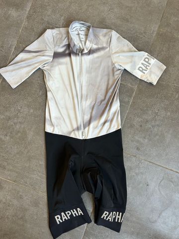 Rapha Tenue complète 2024 bike de segunda mano — imagen 1 de 9