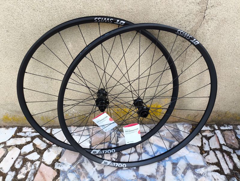 Použité Dt Swiss XR 1700 SPLINE Wheels