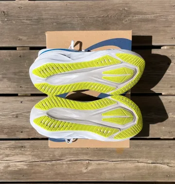 Used Asics Novablast 5 bike — image 8 of 9