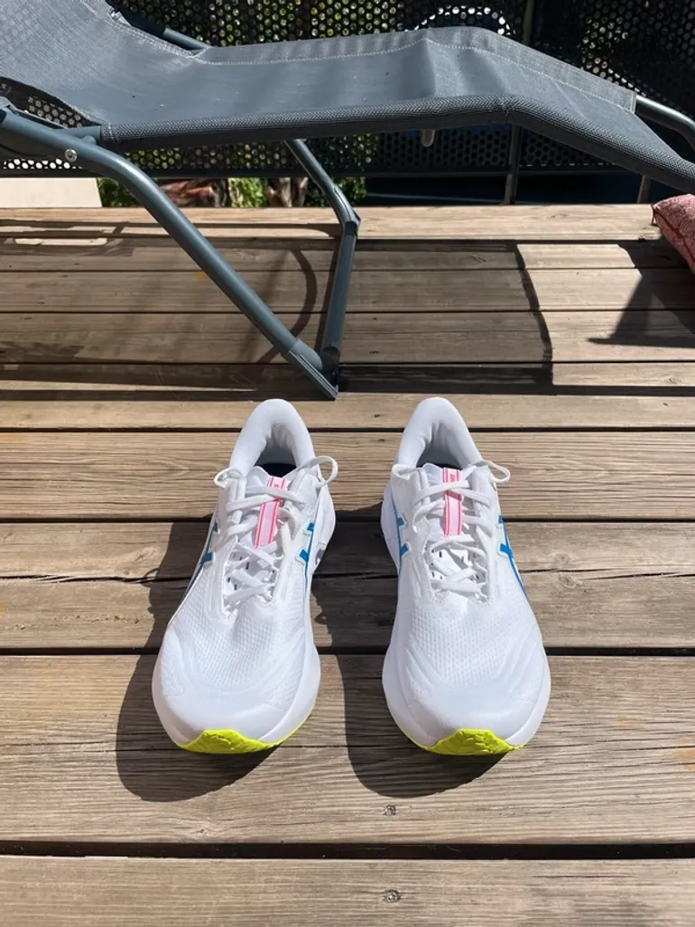 Used Asics Novablast 5 bike — image 4 of 9