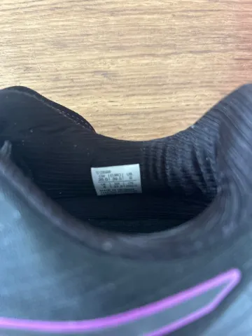 Used Asics Novablast Liteshow bike — image 8 of 8