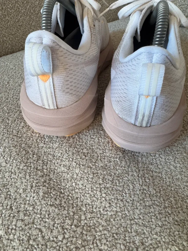 Used Asics Gel Novablast 5 bike — image 13 of 15