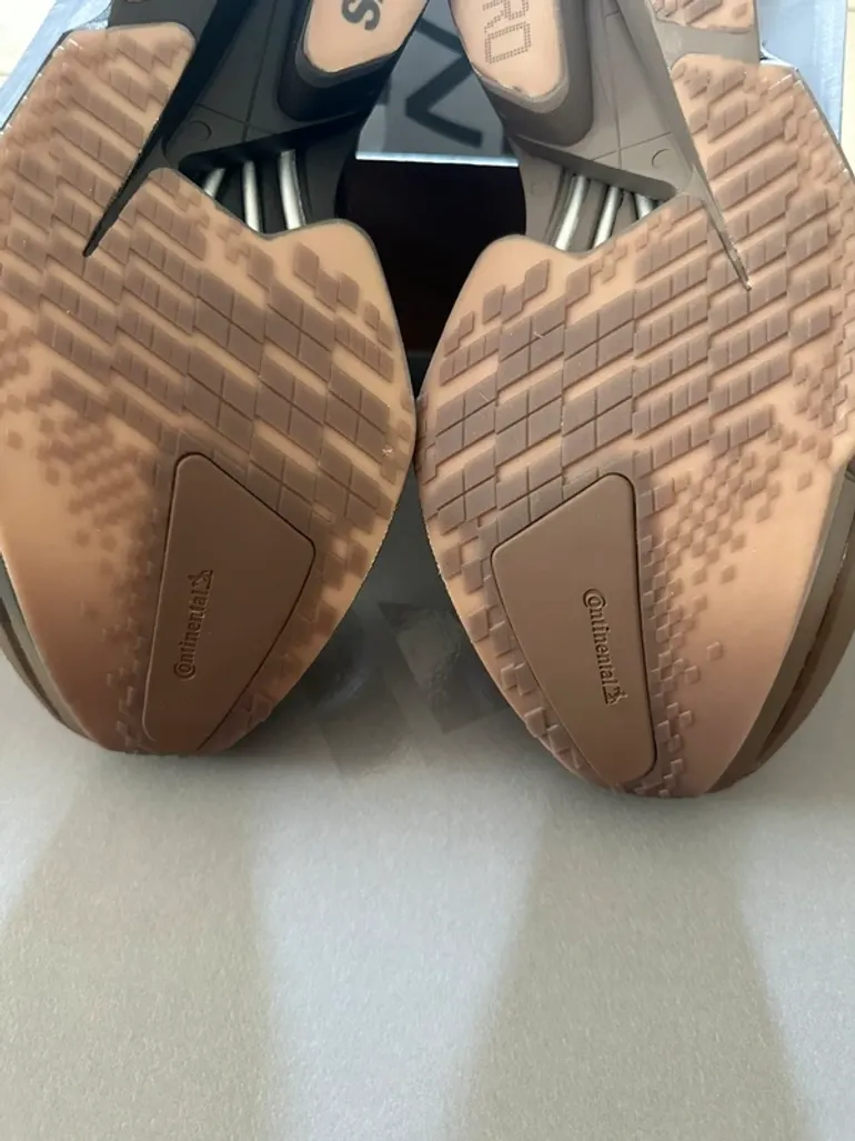 Used Adidas Adizero Adios Pro 4 bike — image 5 of 10