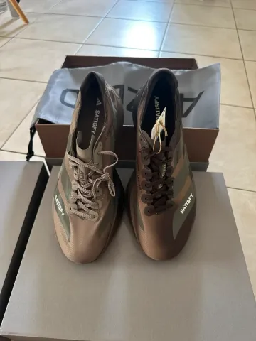 Used Adidas Adizero Adios Pro 4 bike — image 2 of 10