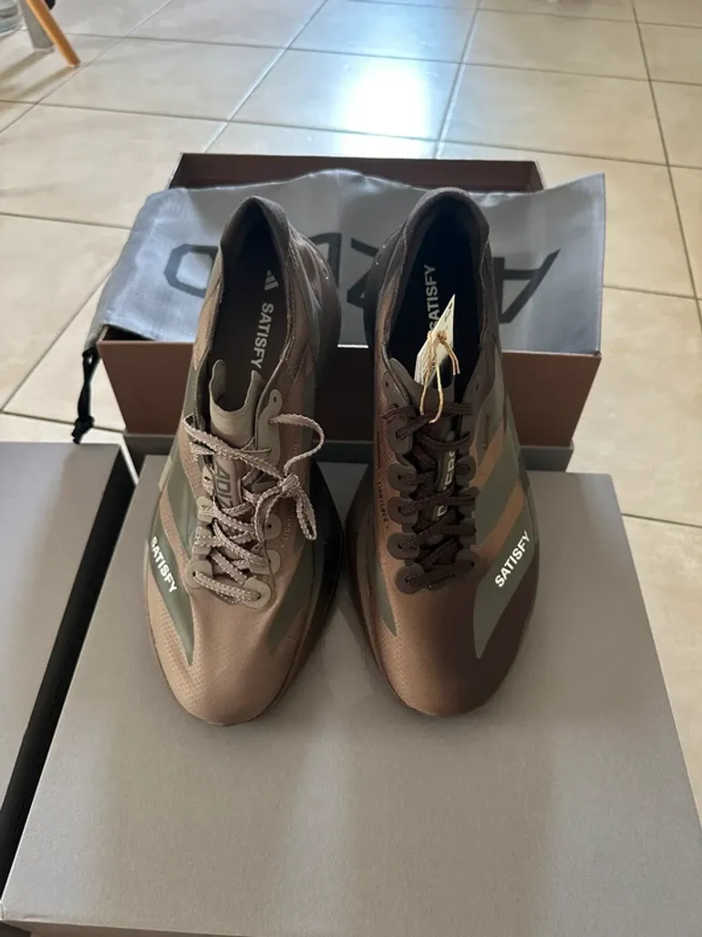 Used Adidas Adizero Adios Pro 4 bike — image 2 of 10