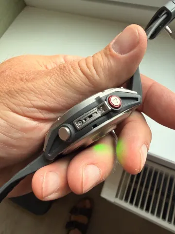 Used Garmin Fenix 8 Pro bike — image 5 of 6
