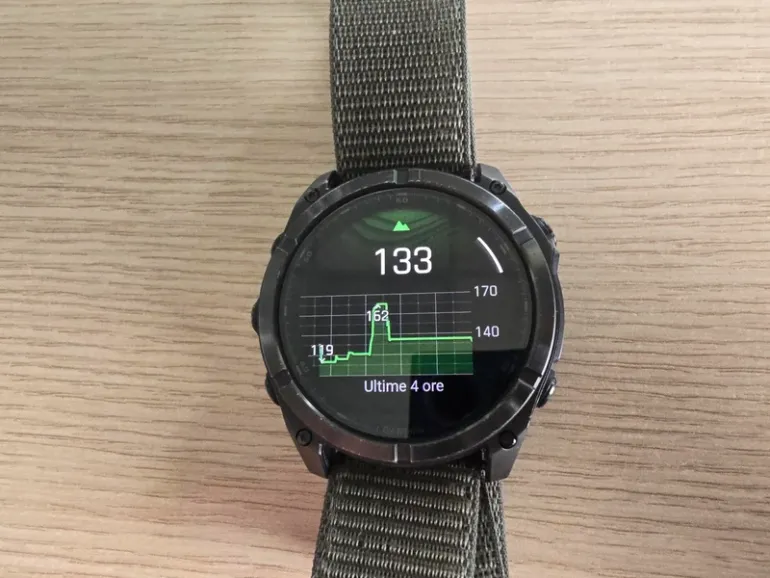 Used Garmin Fenix 8 Zaffiro AMOLED 51 mm bike — image 5 of 6