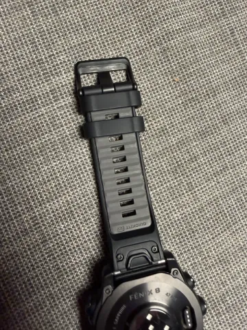Used Garmin Fenix 8 47mm Amoled Sapphire bike — image 4 of 9