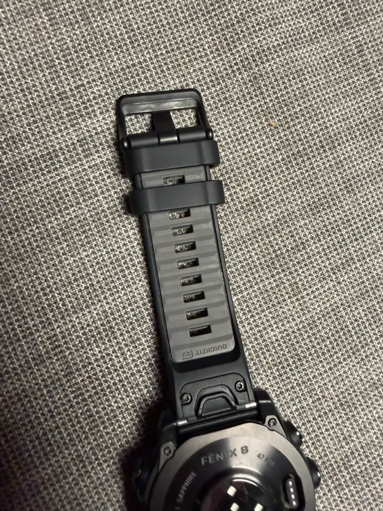 Used Garmin Fenix 8 47mm Amoled Sapphire bike — image 4 of 9