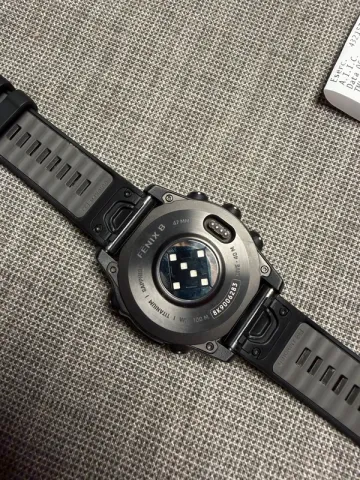 Used Garmin Fenix 8 47mm Amoled Sapphire bike — image 3 of 9