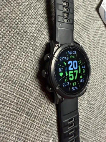 Used Garmin Fenix 8 47mm Amoled Sapphire bike — image 7 of 9