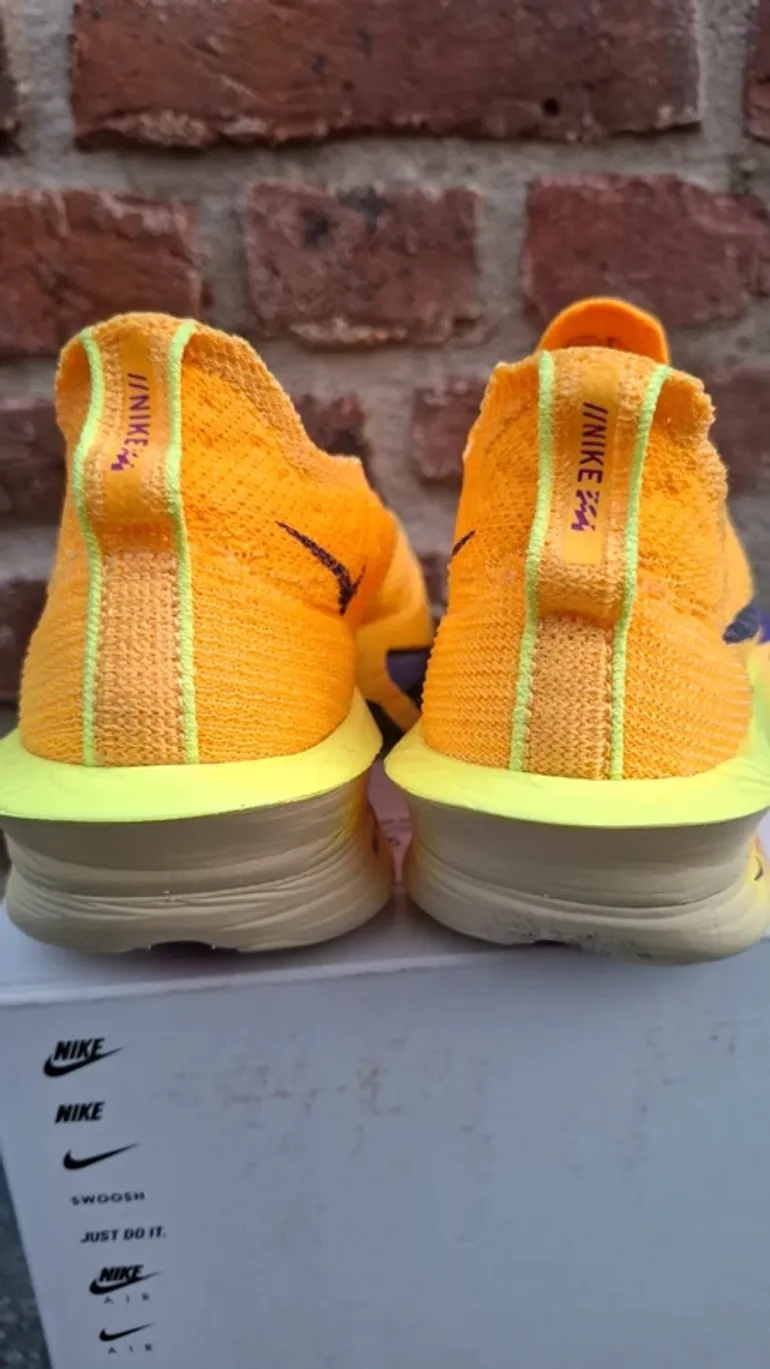 Used Nike Air Zoom Alphafly Next% 3 bike — image 7 of 12