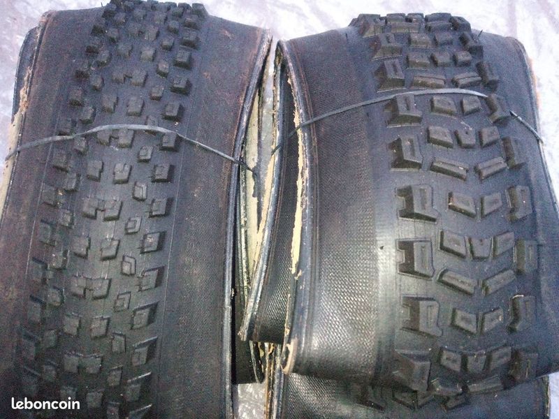 Specialized 1 purgatory et 1 ground control Tyres & Tubes usato