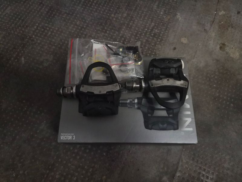 Used Garmin Vector 3 Dual-Sided Power Meter Pedals Drivetrain & Pedals