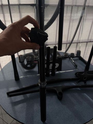 RockShox Reverb AXS 2024 bike usato — immagine 2 di 3