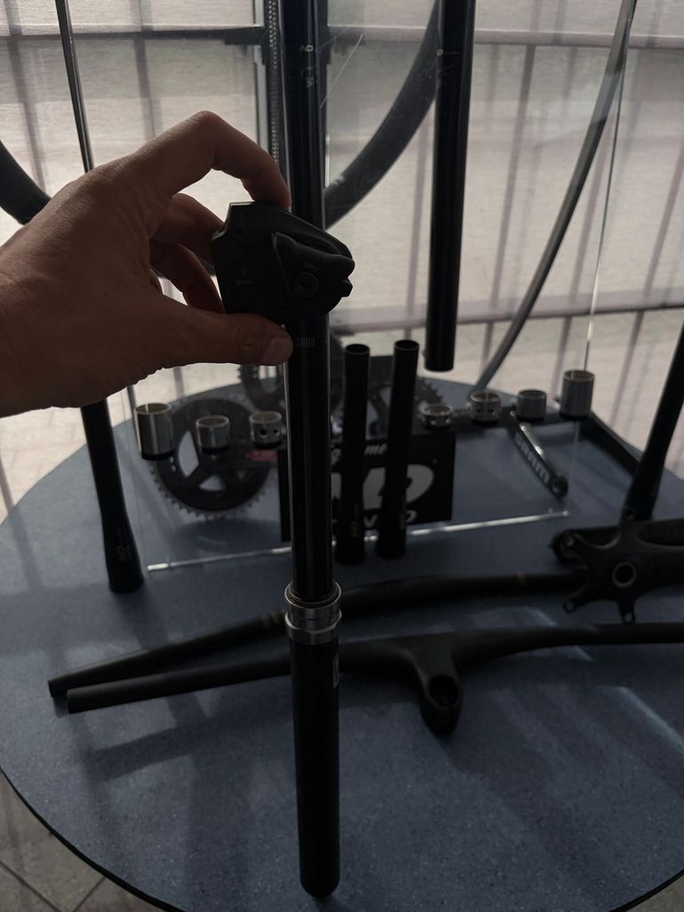 RockShox Reverb AXS 2024 bike usato — immagine 2 di 3