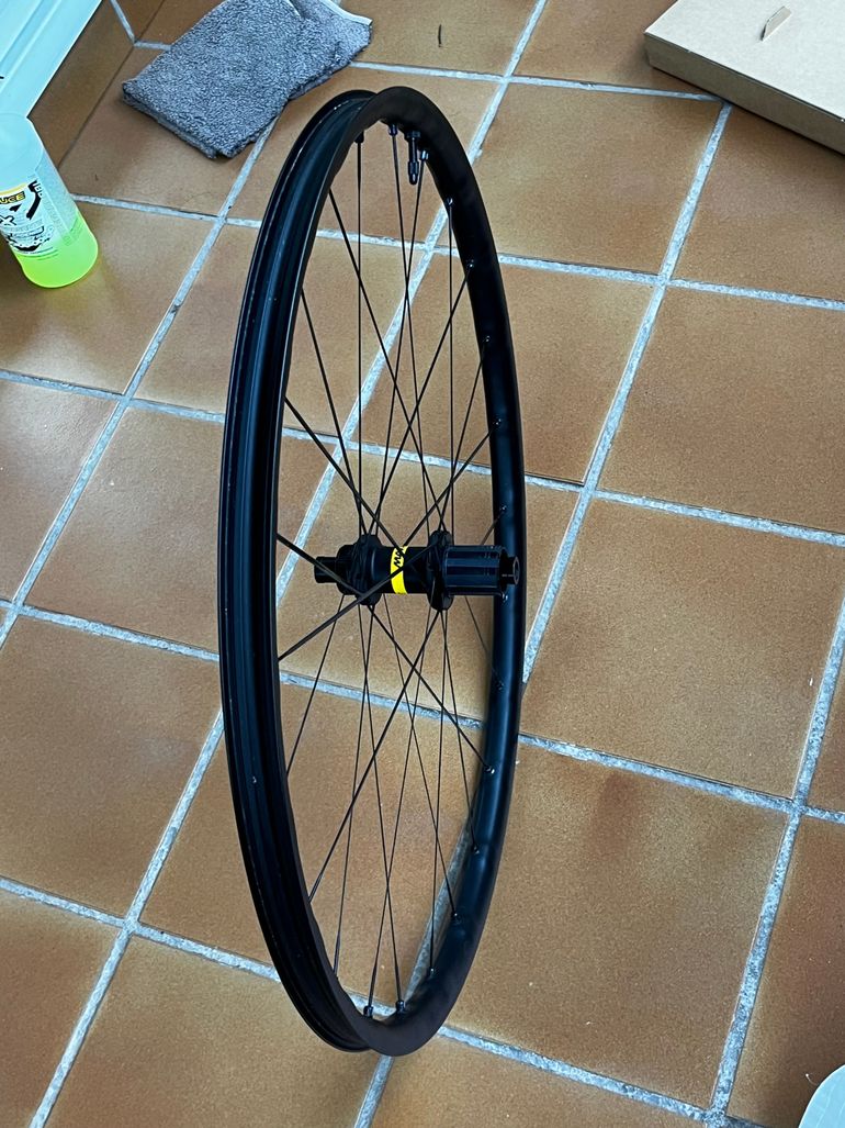 Použité Mavic Allroad SL 25 Hookless 2024 bike — obrázek 26 z 28