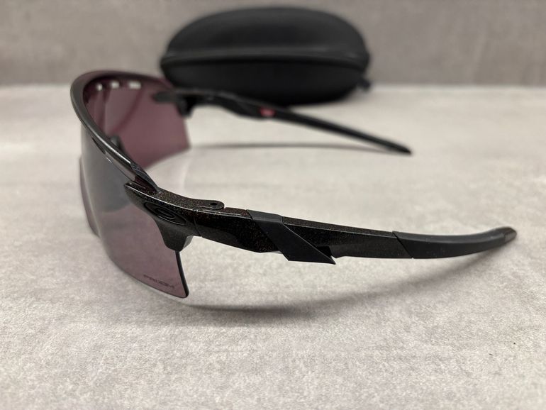 Used Oakley Encoder Strike Vented bike — image 8 of 8