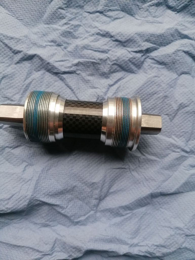 Fsa Ultimax Carbon Bottom Bracket bike d'occasion — image 4 sur 4
