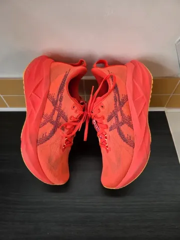 Used Asics Novablast 5 bike — image 2 of 13