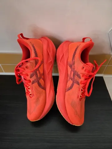 Used Asics Novablast 5 bike — image 3 of 13
