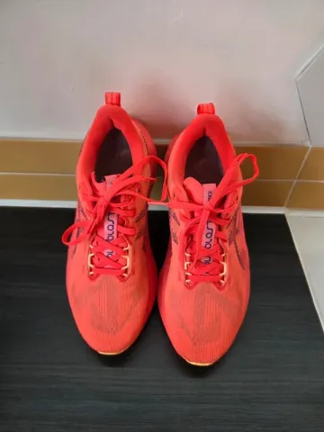 Used Asics Novablast 5 bike — image 5 of 13