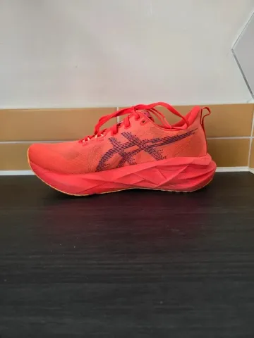 Used Asics Novablast 5 bike — image 8 of 13