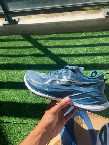 Used Asics Superblast 2 bike — image 3 of 8