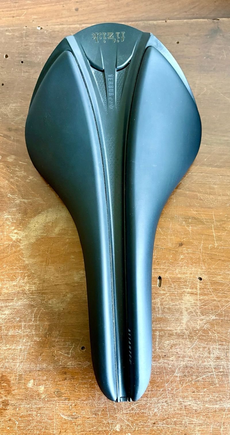 Used Fizik Versus Evo Antares R1 Saddles & Seatposts