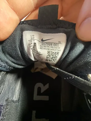 Used Nike Trail Gore-tex bike — image 5 of 5