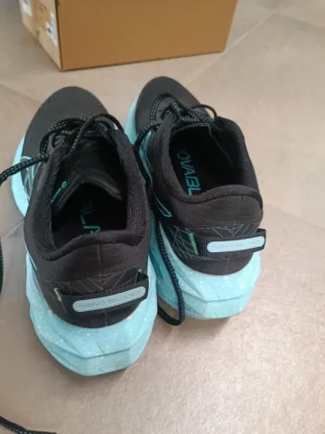 Used Asics Novablast 4 bike — image 4 of 8