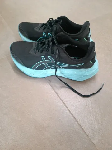 Used Asics Novablast 4 bike — image 3 of 8