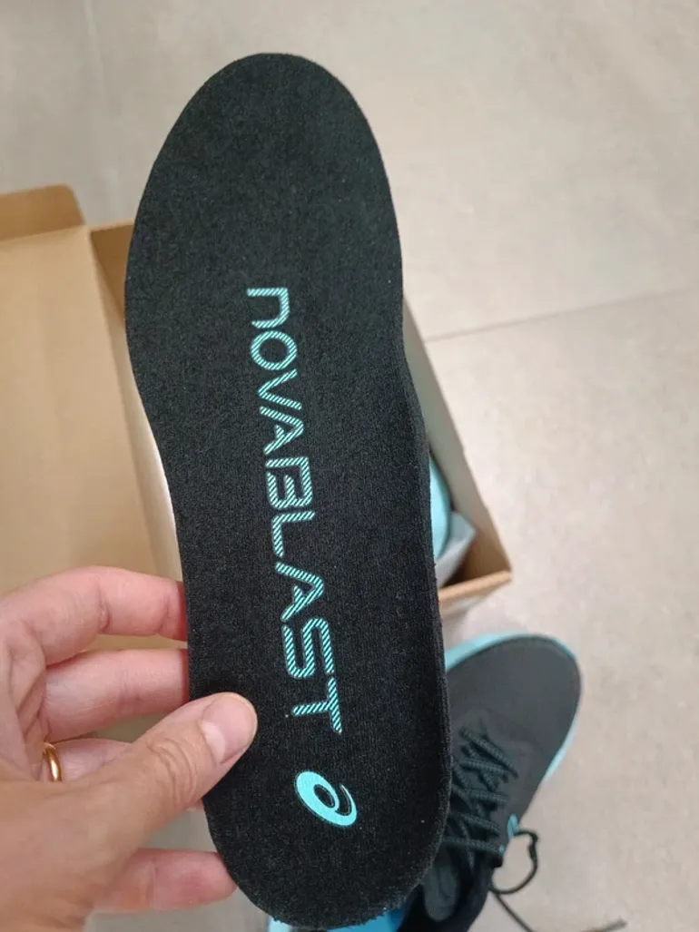 Used Asics Novablast 4 bike — image 7 of 8