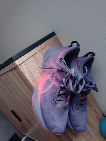 Used Asics Novablast 5 bike — image 6 of 13